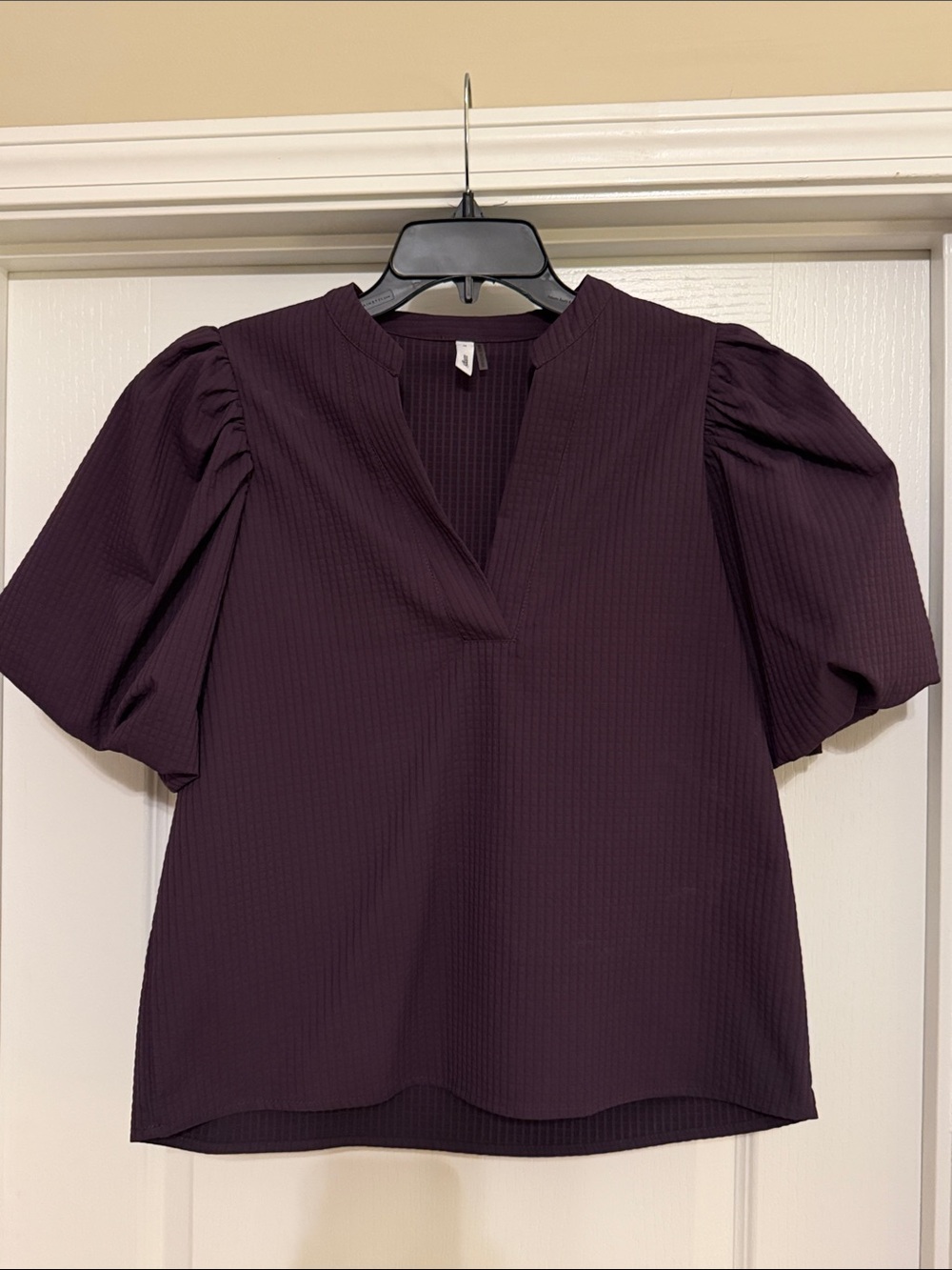 glam size M - Women’s Puff Sleeve V-Neck Top - Deep Plum